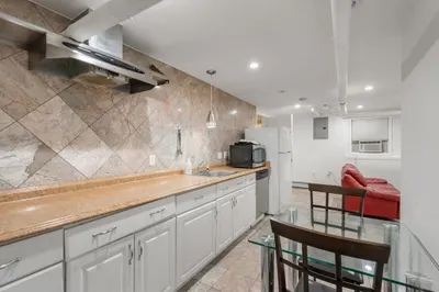 407a Broadway ##B
