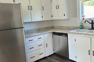 214 Main St #2 1
