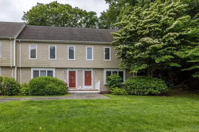 835 Mount Hope St #46 1