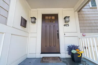 403 Hunnewell St #403 1