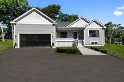 77 Farm St 1