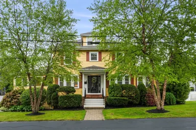 8 Warren Road