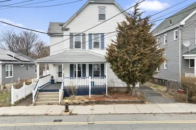 58 Mount Hope St