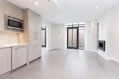 140 Shawmut Ave #2B 1