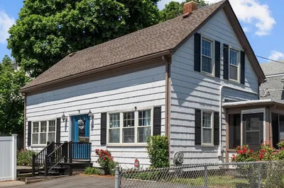 79 Lewis St