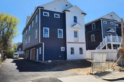 122 Russell St #1 1