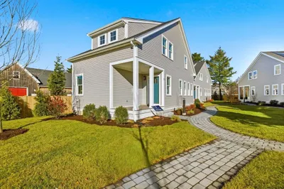19 Ford Place #1
