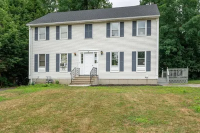 9 Greenhill Farm Rd #9