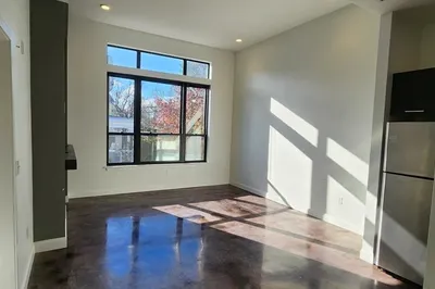 10 Front St #305 1