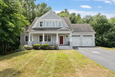 64 Stanton Way 1