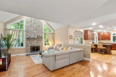 20 Fern Brook Cir 1