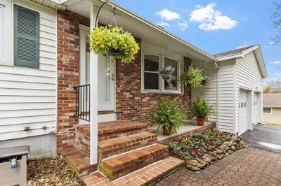 147 Bailey Ave 1