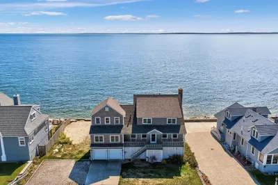 61 Menauhant Rd 1