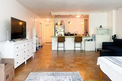 2 Hawthorne Place #4G