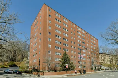 1600 Beacon Street #1009 1