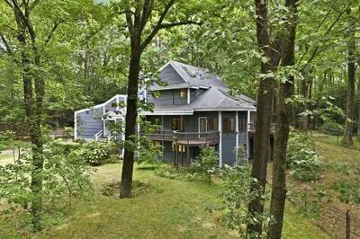 616 Station Rd 1