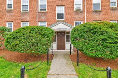 21 Englewood Ave #2