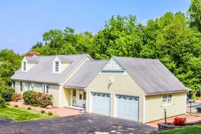 353 Pease Rd 1