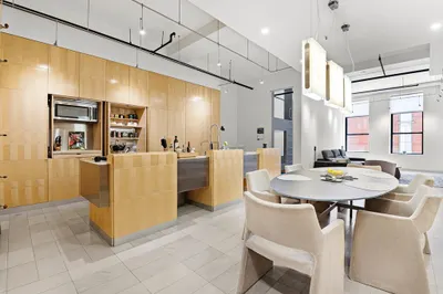 453 Washington St #3A
