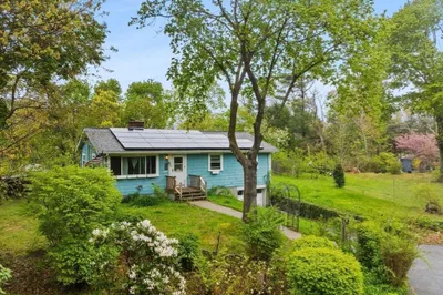 30 Trowbridge Rd 1