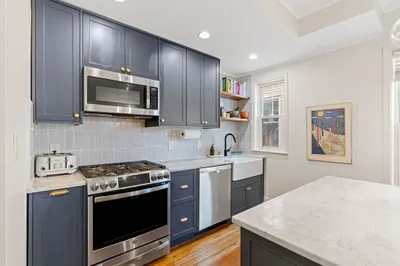 32 Roseclair St #2