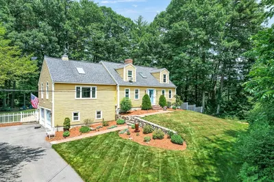 72 Middle Rd 1