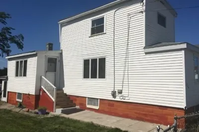 48 Shawmut St 1