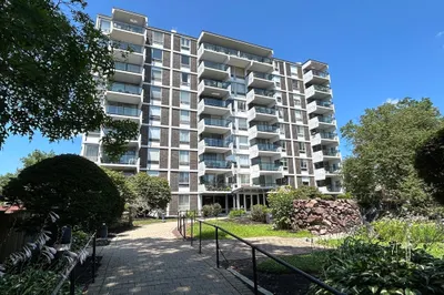 60 Babcock St #74 1