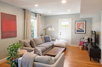 32 Oakland Street #32 1