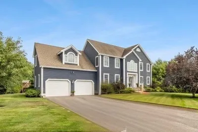 10 Lilac Ln 1