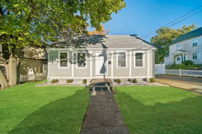 1429 Pleasant Street 1