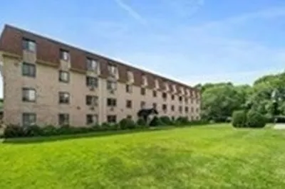 135 Grove Street #140 1