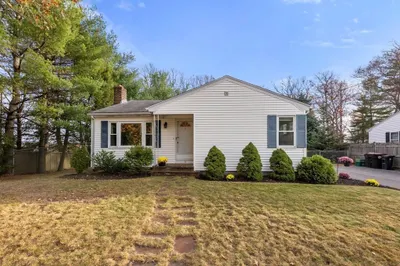 12 Yarmouth Ave