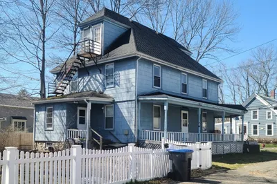 18 Cottage Street