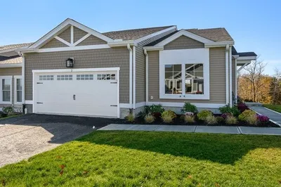 66 Park Hill Ave #32LR 1