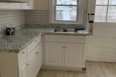 22 Pocasset Ave #1