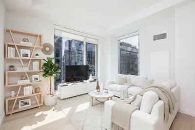 133 Seaport Blvd #1519 1