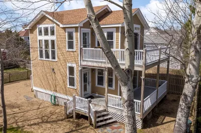 16 Harvard Way