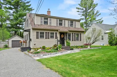 142 Jason St 1