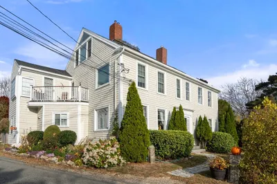 6 Rowe Ave #2B 1