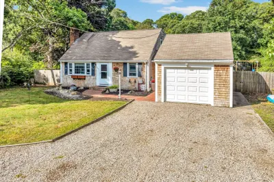 330 Harwich Road 1