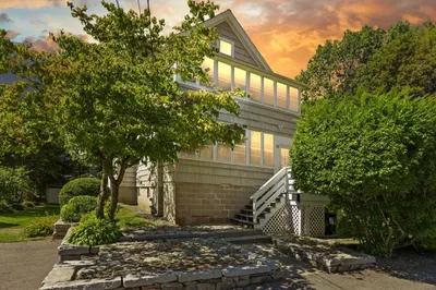 19 Wentworth Ave