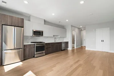 9 Central St #209