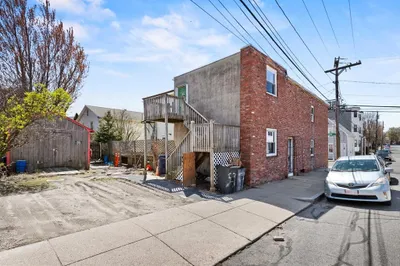 89 Moore & 57 Horace St 1