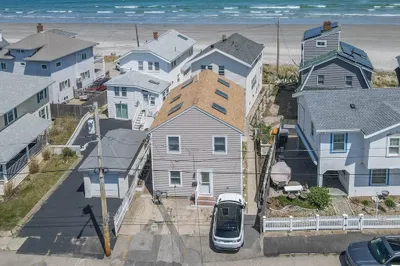 16 Manomet Ave #Yr rnd