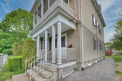 41-43 Lakeside St