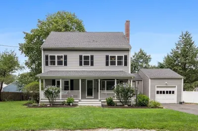 20 Woodlawn Dr 1