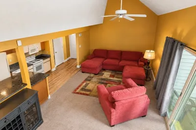 207 Lake St #77 1
