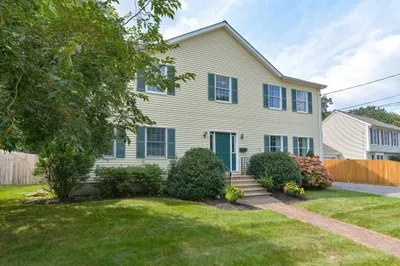 17 Stacey St