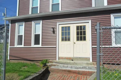 55 Bridges St #1 1